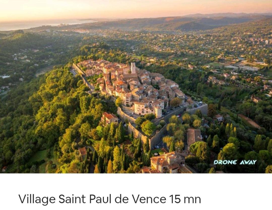 Bel Appartement Les Pieds Dans L'Eau วิลล์เนิฟ-ลูเบ ภายนอก รูปภาพ
